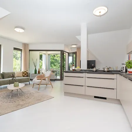 Luew Boarding House 