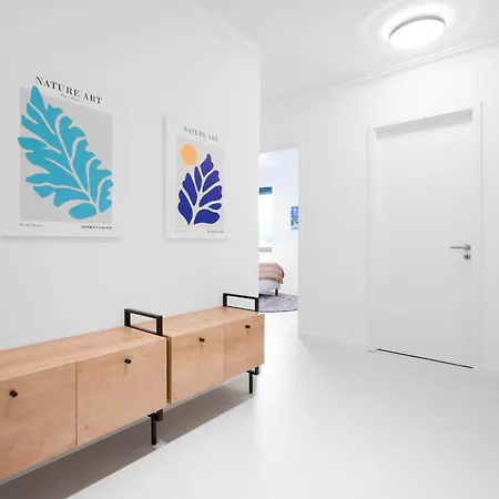 Luew Boarding House 