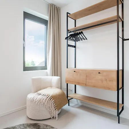 Luew Boarding House 