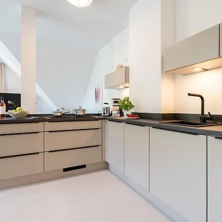 Luew Boarding House 